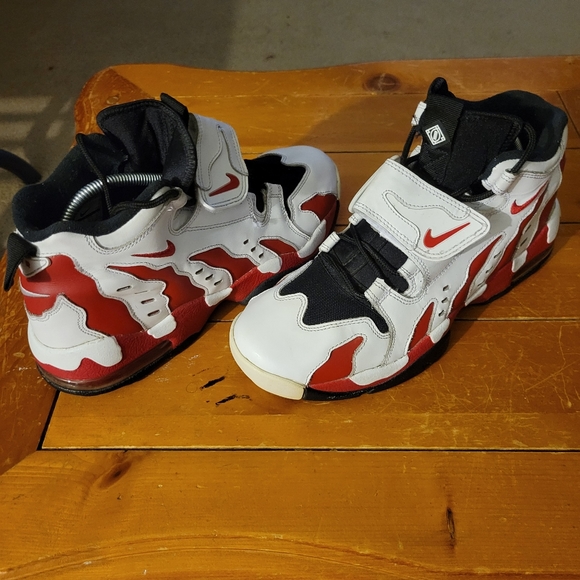 Nike Other - Nike Air Max DT 96 Deion Sanders Size 9